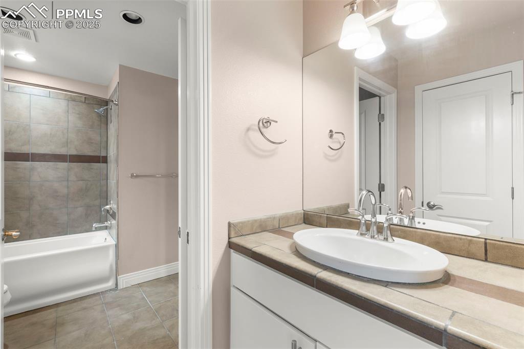 Image 39 of 50: No Description Available