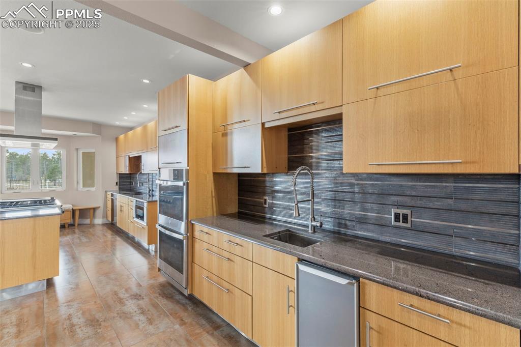 Image 8 of 50: No Description Available