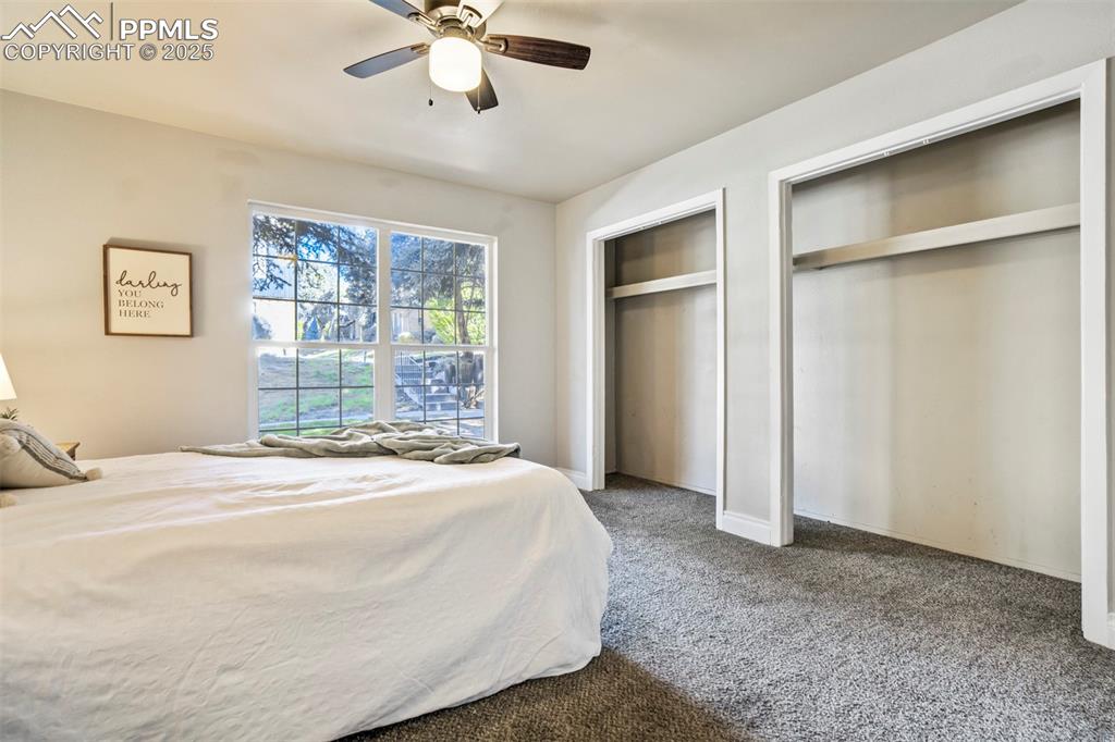 Image 17 of 32: Bedroom