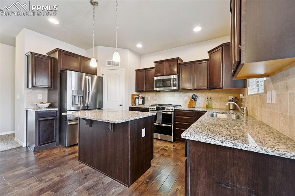 Image 12 of 43: Kitchen