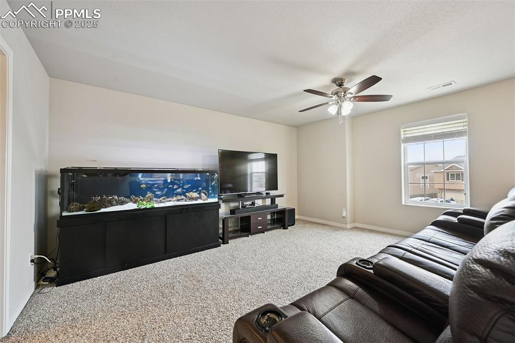 Image 17 of 43: Living Room