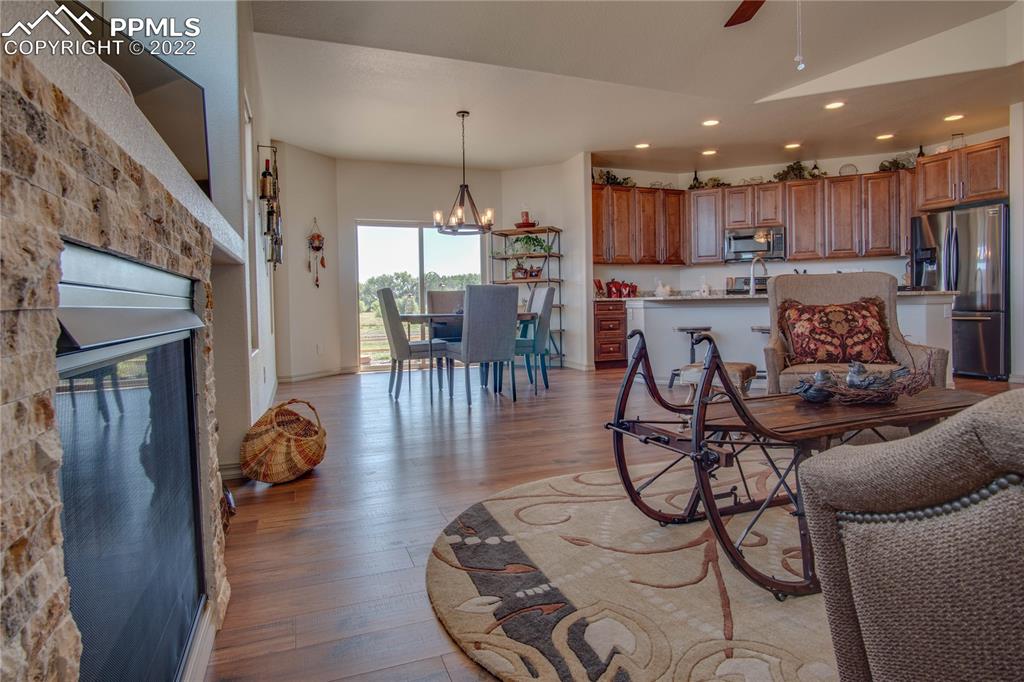 Listing 2118519, Image 11 of 39