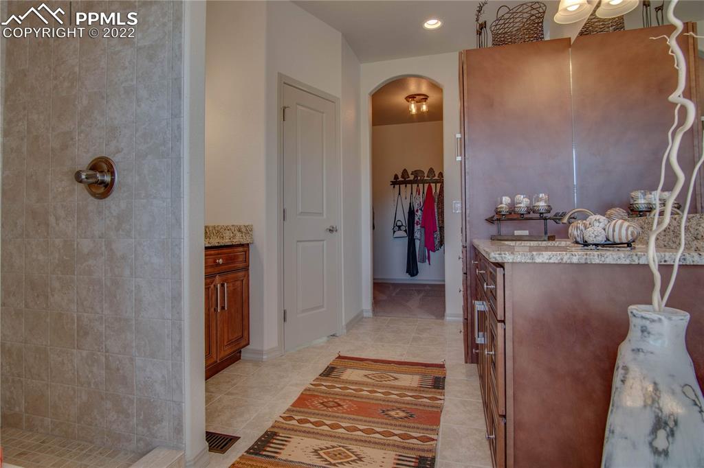 Listing 2118519, Image 26 of 39