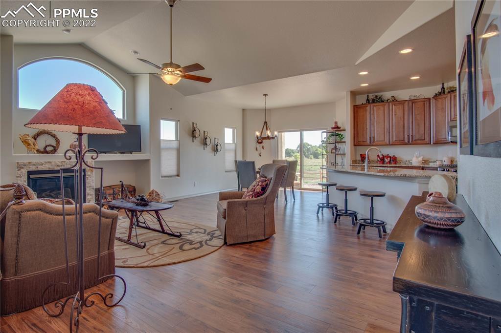 Listing 2118519, Image 7 of 39