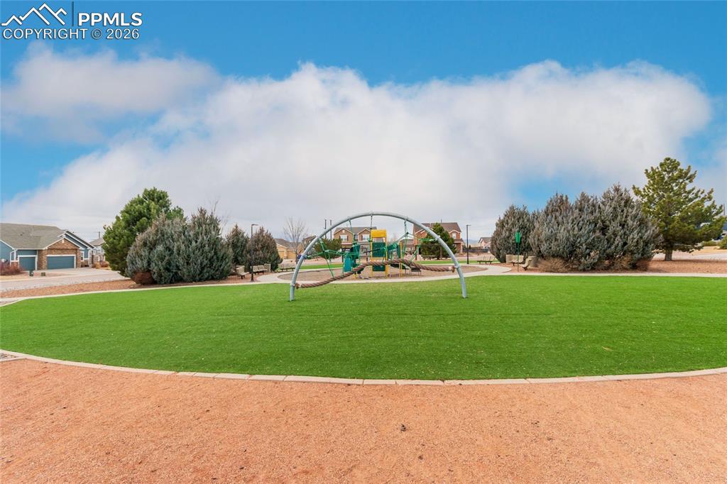 Image 14 of 30: nearby park