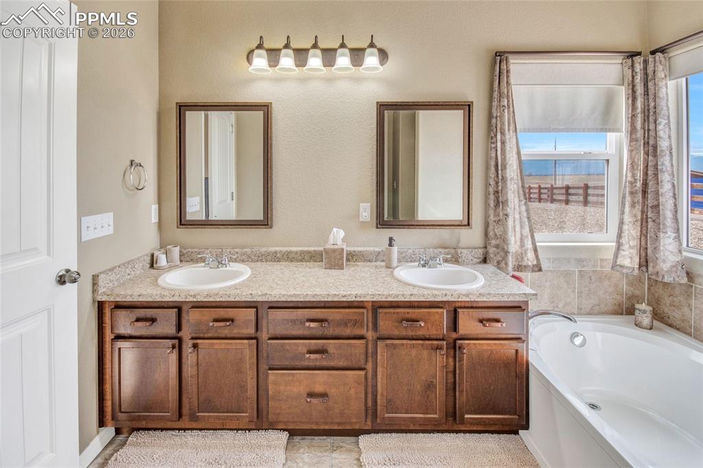 Image 30 of 30: Bathroom