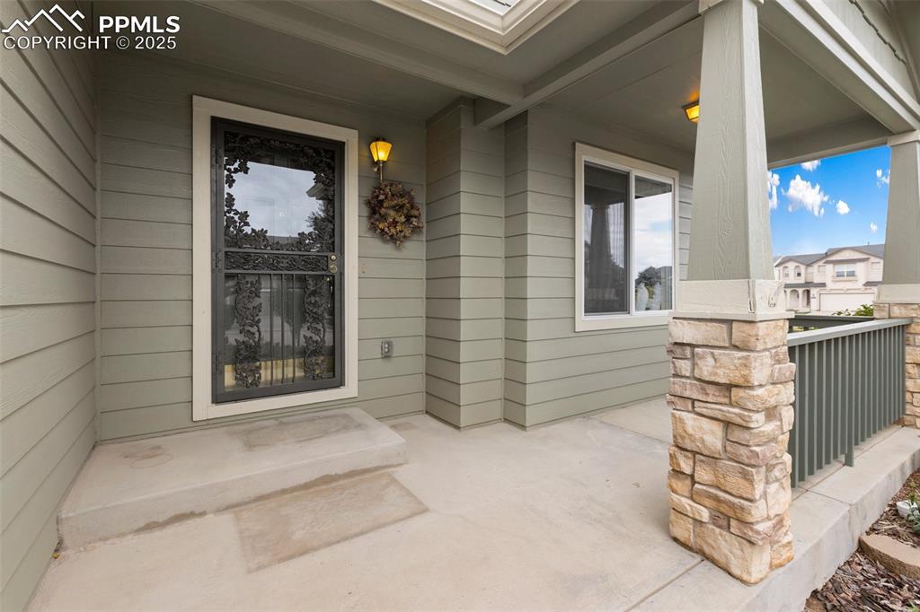 Image 35 of 37: Entry