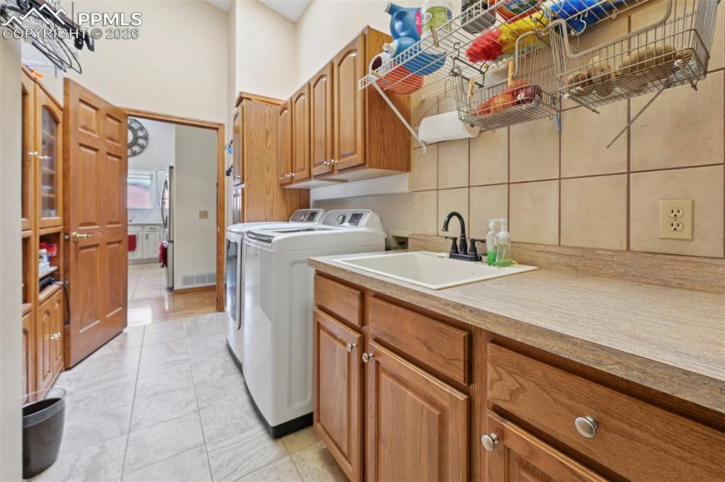 Image 19 of 43: Laundry