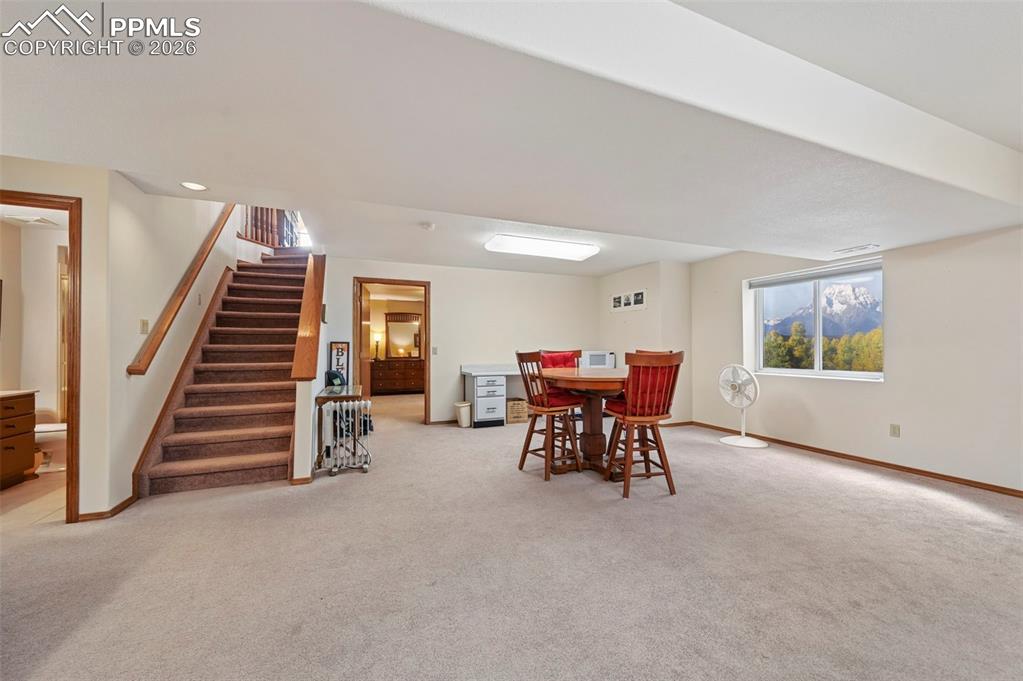 Image 27 of 43: Family Room