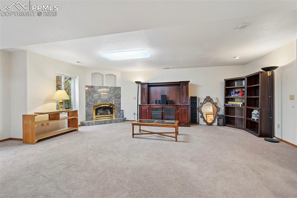 Image 28 of 43: Family Room