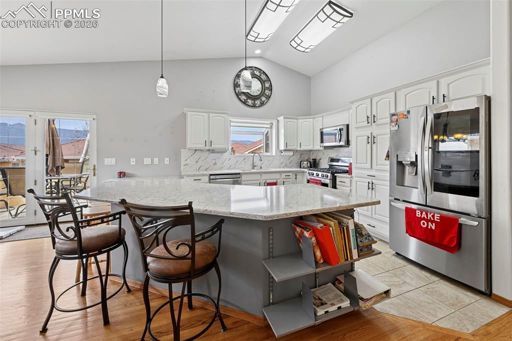 Image 3 of 43: Kitchen