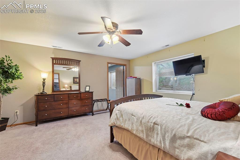 Image 33 of 43: Bedroom