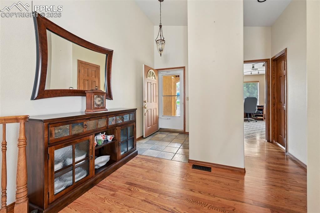 Image 6 of 43: Entry