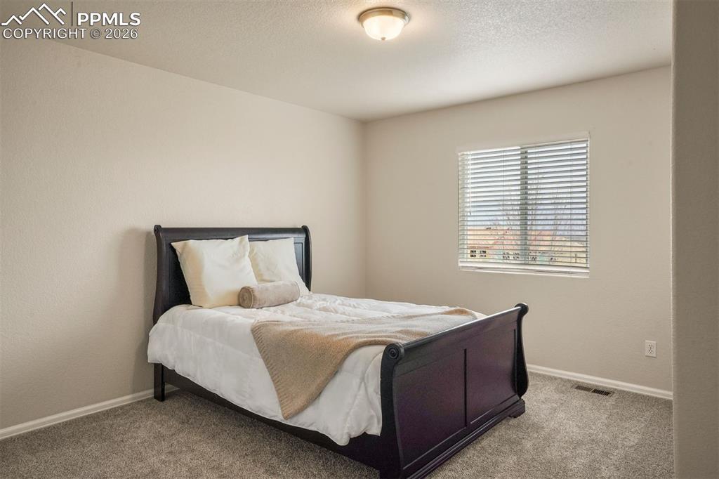 Image 15 of 31: Bedroom