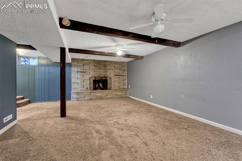 Image 23 of 34: Living Room