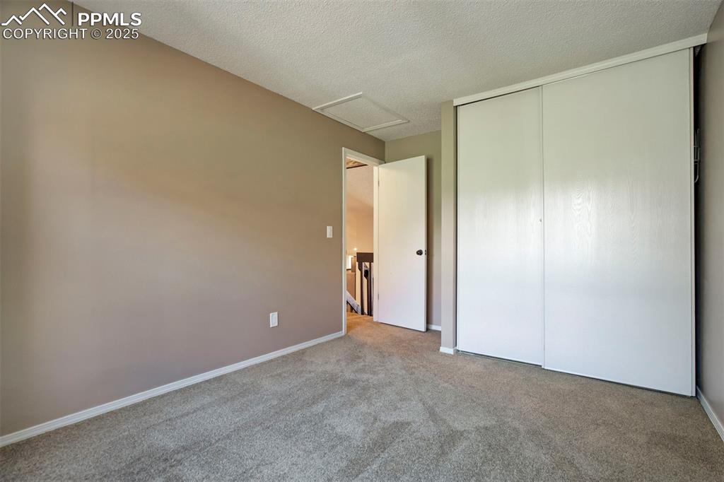 Image 17 of 36: Bedroom