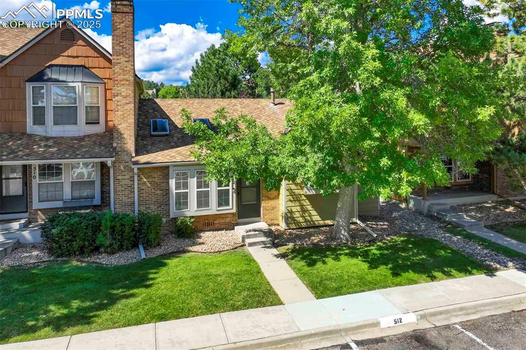 Image 3 of 36: Front of Structure