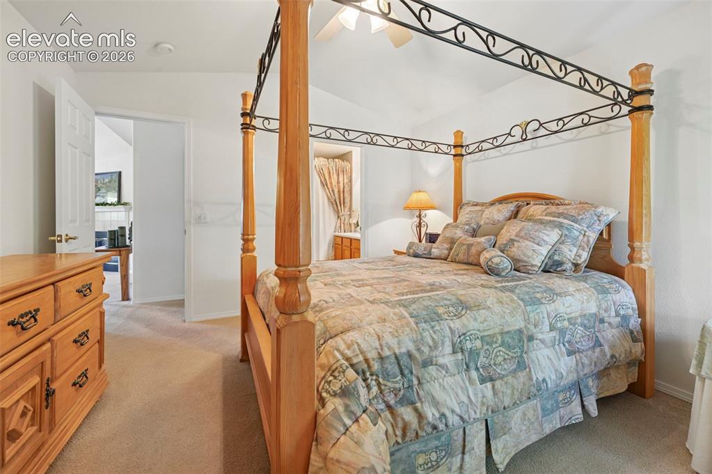 Image 14 of 48: Bedroom