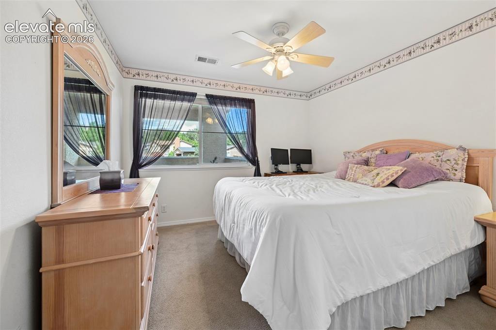 Image 17 of 48: Bedroom