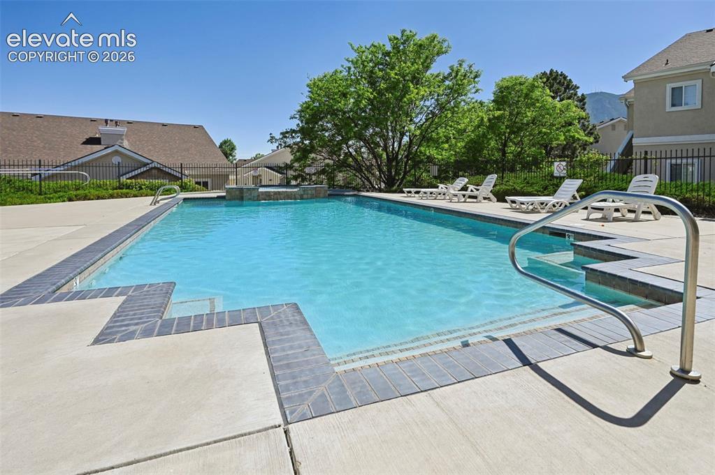 Image 29 of 48: Pool