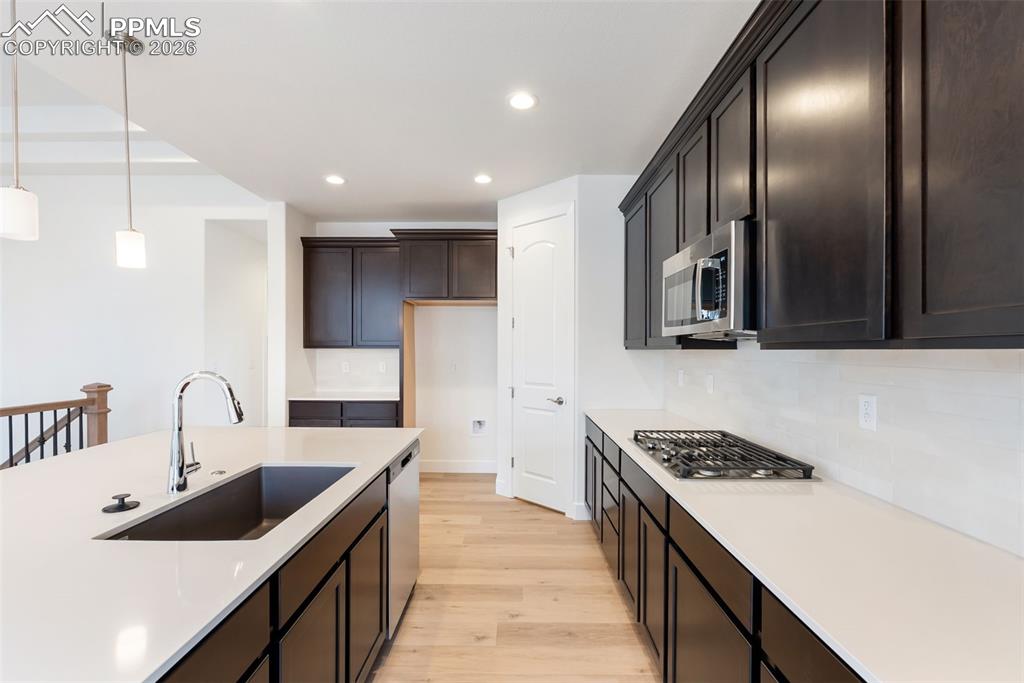 Image 10 of 46: Kitchen