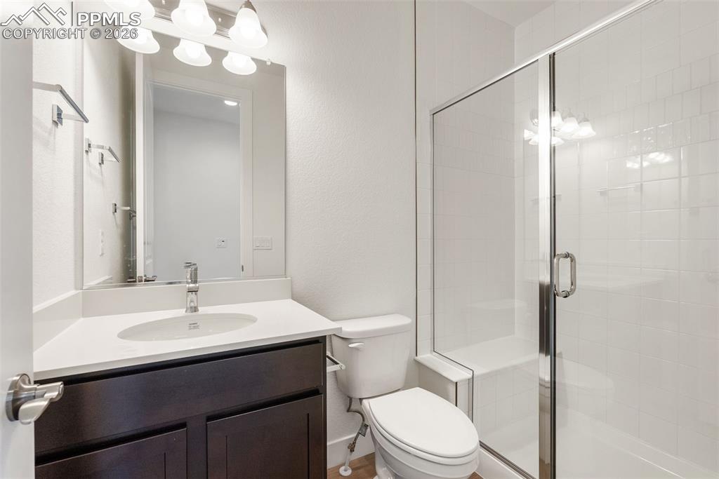 Image 18 of 46: Bathroom