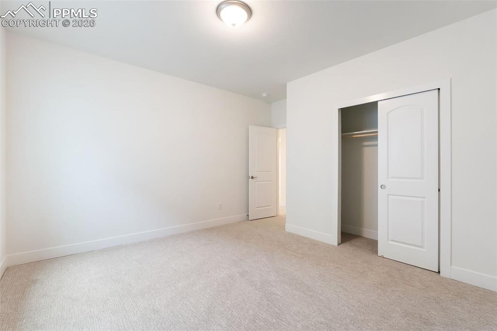 Image 31 of 46: Bedroom