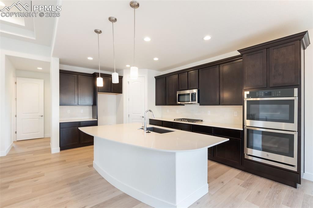 Image 8 of 46: Kitchen