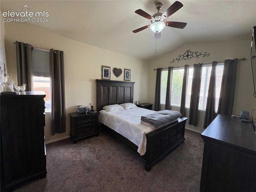 Image 10 of 23: Bedroom