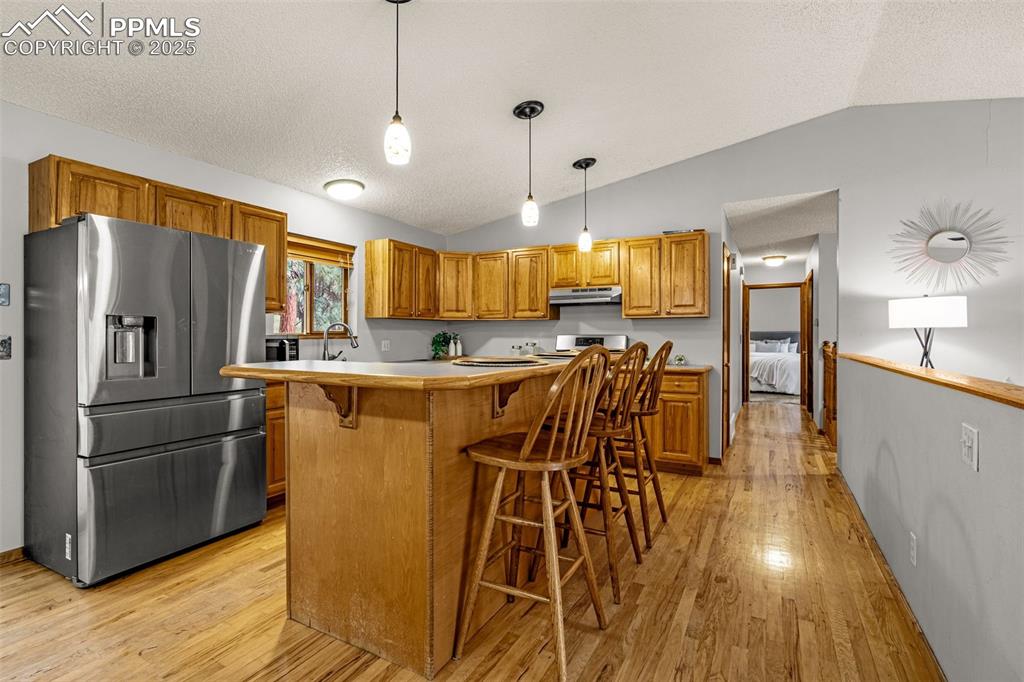 Image 12 of 31: Kitchen