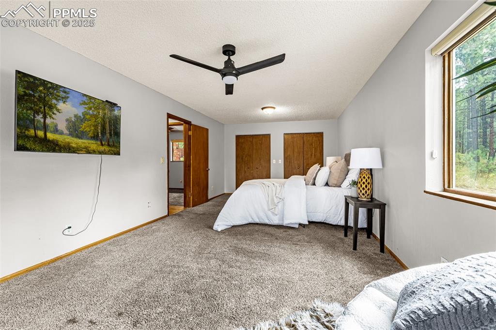 Image 15 of 31: Bedroom