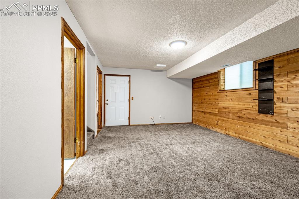 Image 19 of 31: Basement