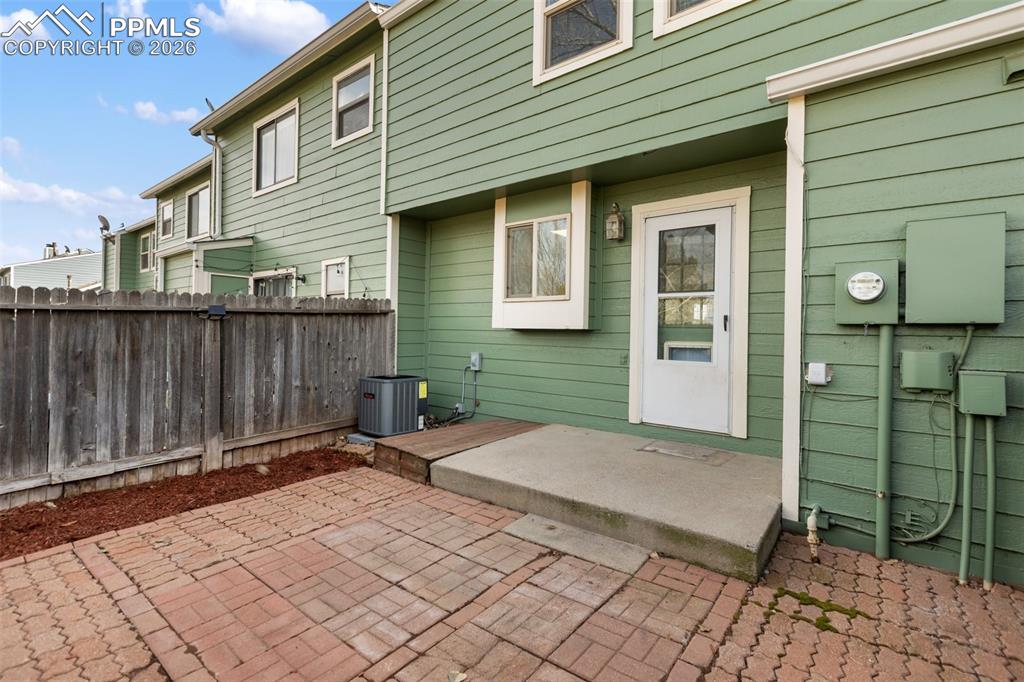 Image 23 of 31: Patio