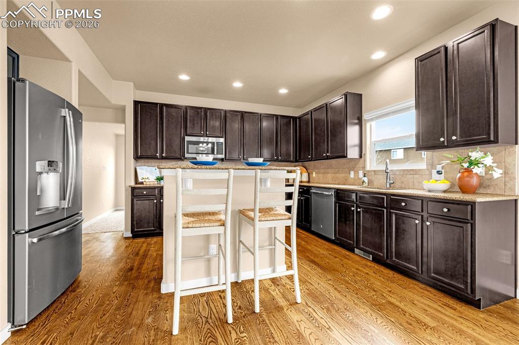 Image 10 of 47: Kitchen