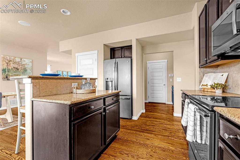 Image 12 of 47: Kitchen