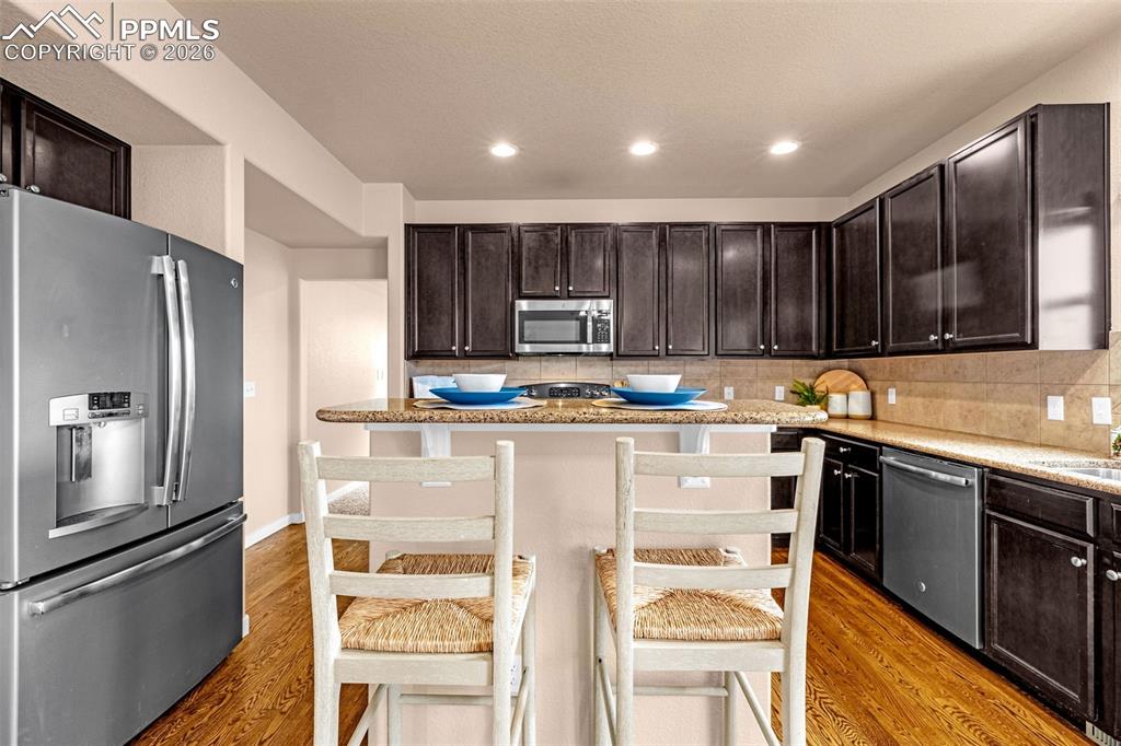 Image 14 of 47: Kitchen