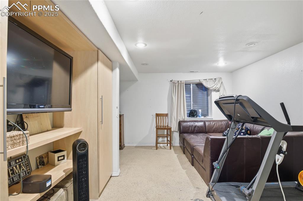 Image 25 of 32: Exercise Room