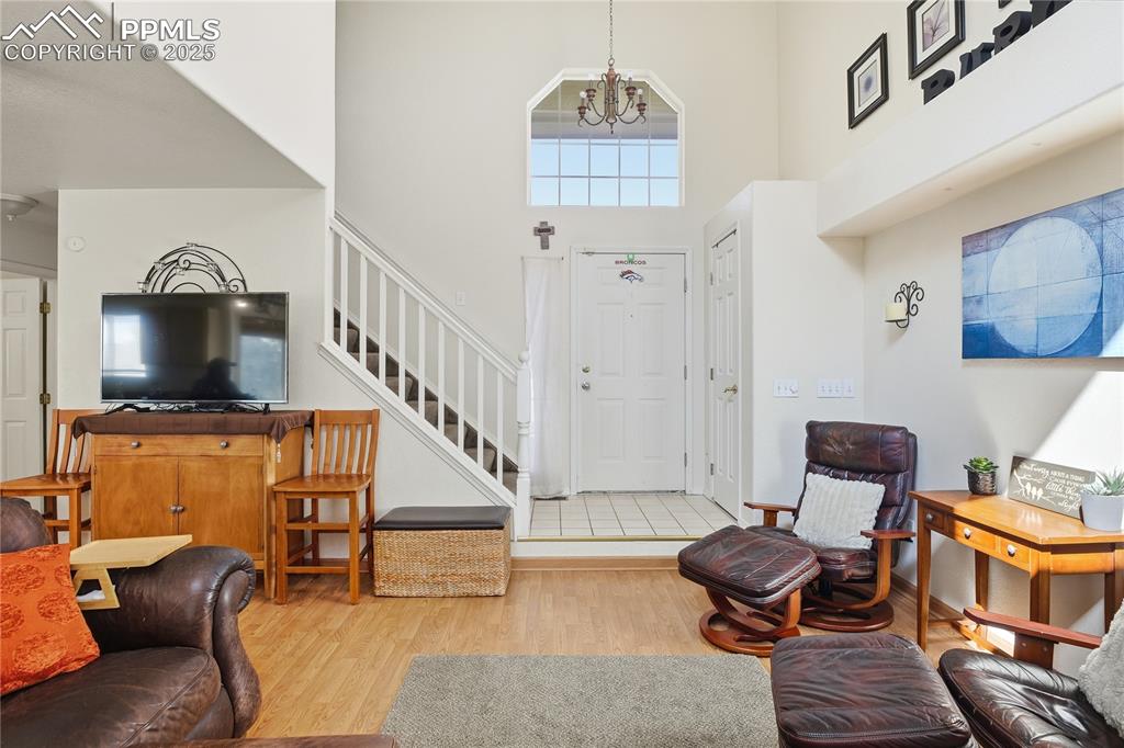 Image 5 of 32: Living Room