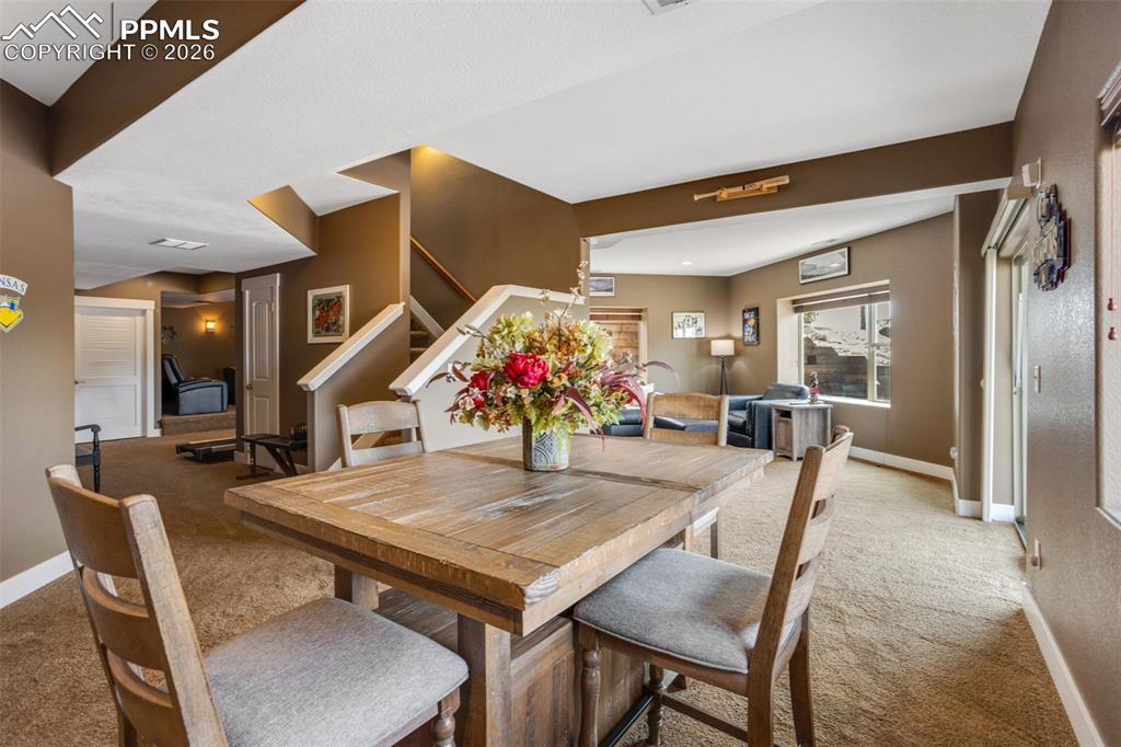 Image 32 of 50: Family Room