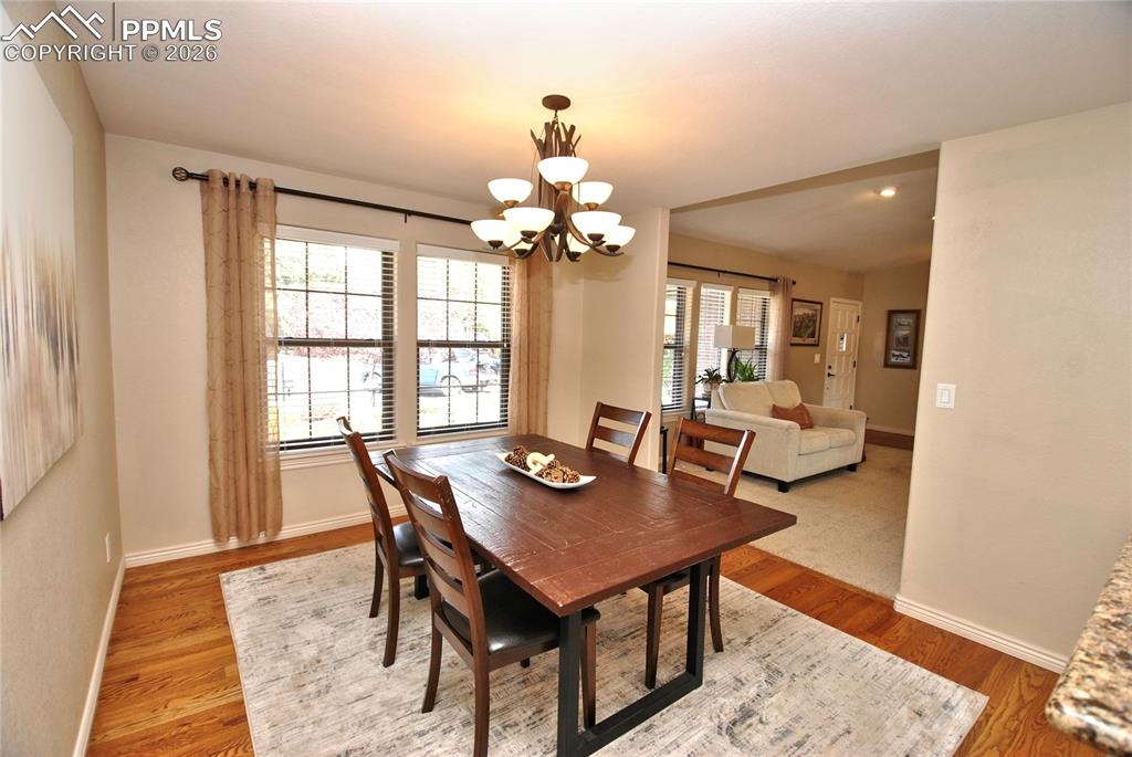 Image 12 of 46: Dining Area