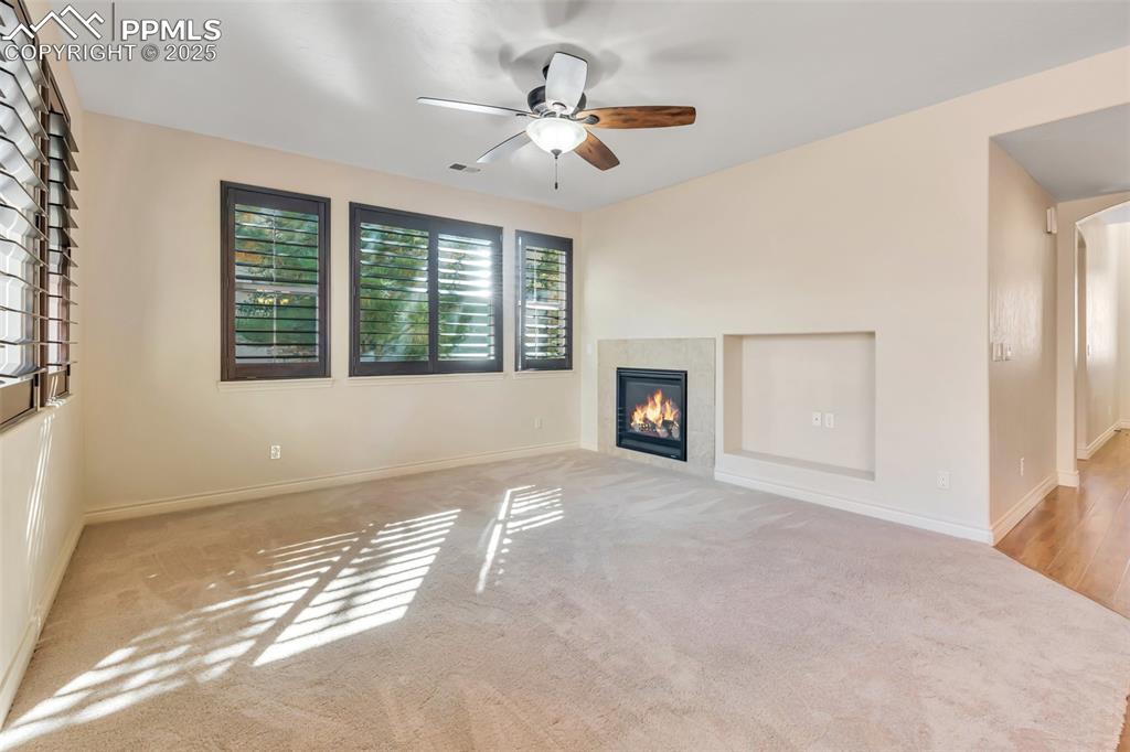 Image 5 of 41: Living Room