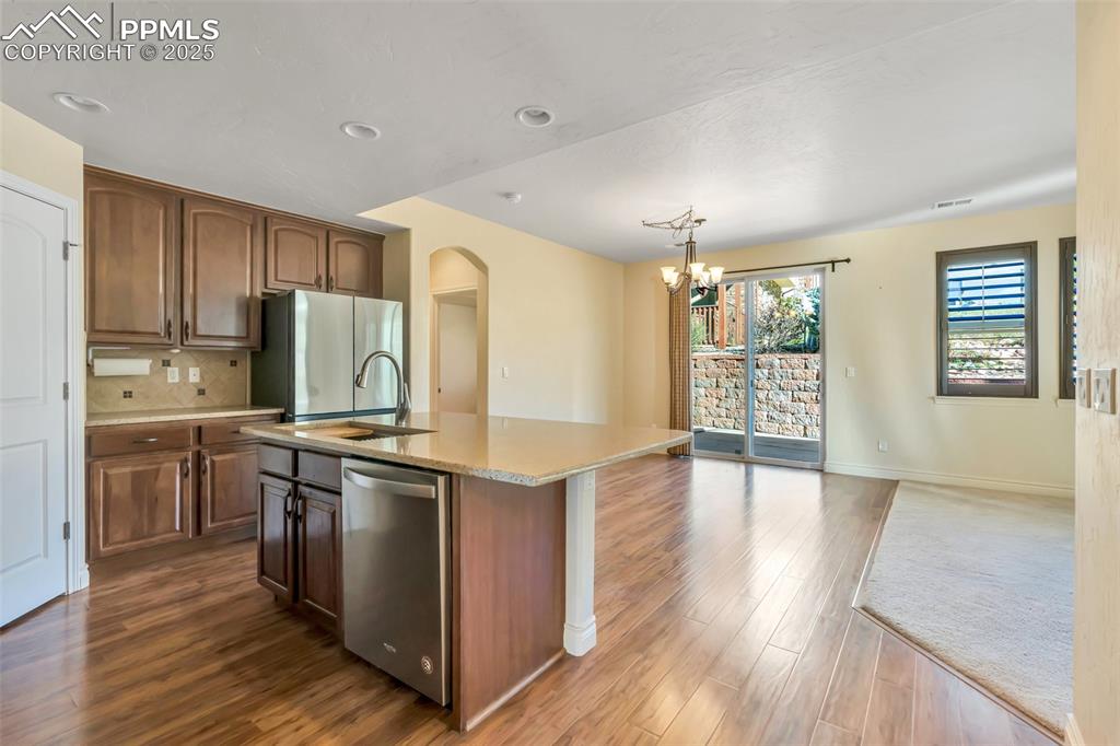 Image 9 of 41: Kitchen