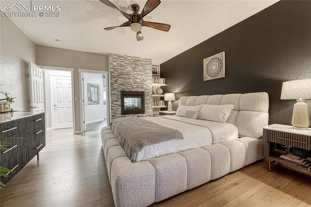 Image 12 of 47: Bedroom