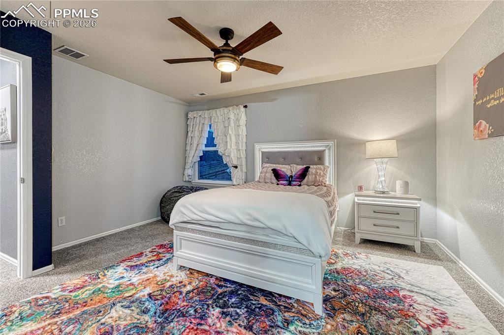 Image 23 of 47: Bedroom