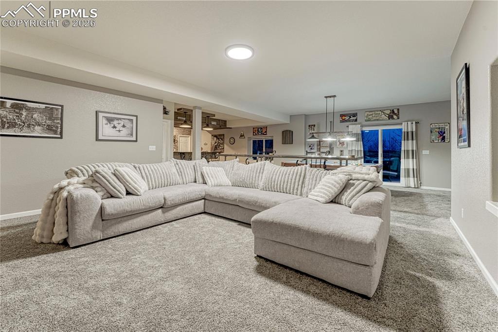 Image 31 of 47: Living Room