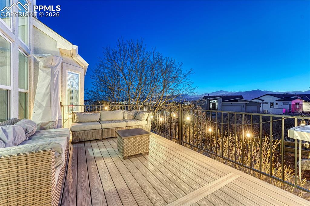 Image 38 of 47: Deck