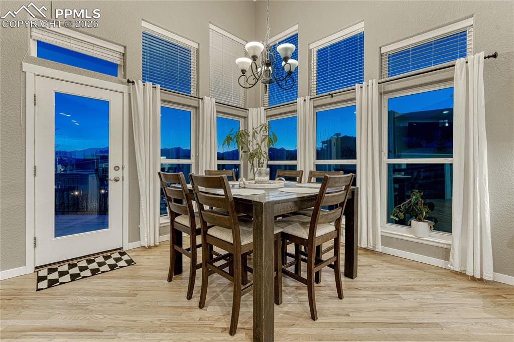 Image 6 of 47: Dining Area