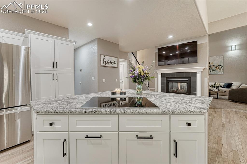 Image 7 of 47: Kitchen