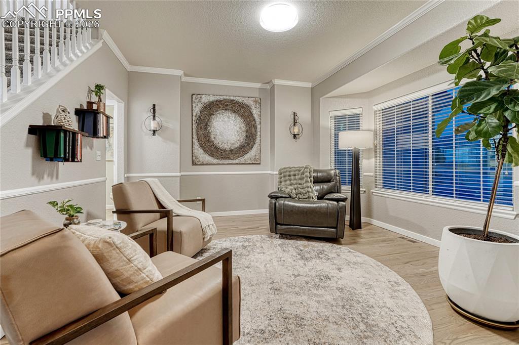 Image 9 of 47: Sitting Room