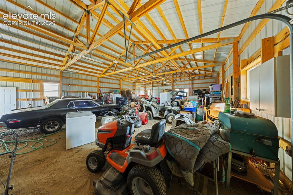 Image 32 of 40: Additional barn view